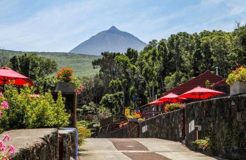 Sao Roque do Pico Resort | Relax at Aldeia das Adegas with Oceanfront Views
