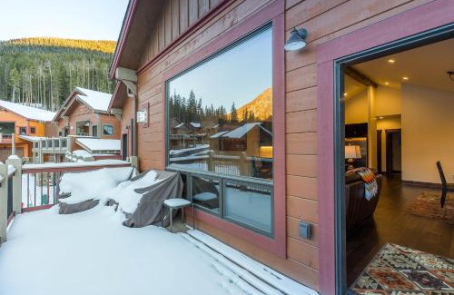 Keystone Villa | Experience Alders 8: Rated 10/10 with Hot Tub & Dining