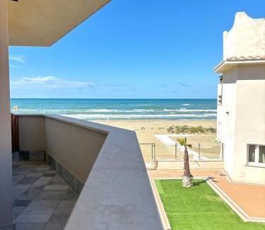 Torvaianica Hotel | Beachfront Bliss at ALDIVA ROOMS - Rated 9/10 by Guests