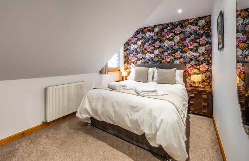 Dingwall Apartment | Explore Aldo's Place: 4-Star Family-Friendly Retreat