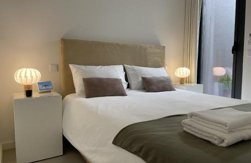 Vilarinha Apartment | Highly Rated Aldoar House: Ideal for Family Getaways