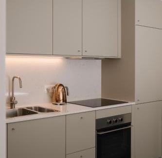 Vilarinha Apartment | Highly Rated Aldoar House: Ideal for Family Getaways