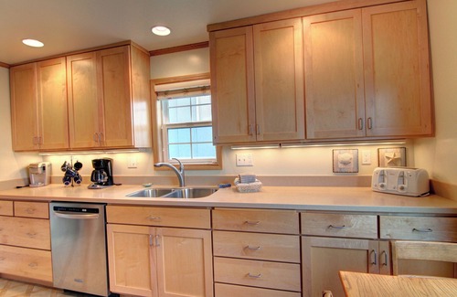Tolovana Park House | Aldoren's Wind 'n Tide - Oceanfront - Cannon Beach Property Mgmt