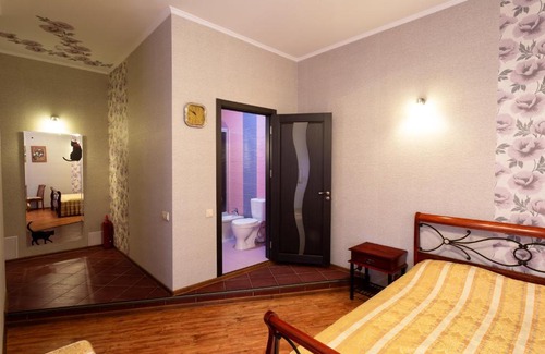 Novokuznetsk Hotel | Discover Aleksandrovsky Dvor Hotel with Ocean Views & Pools