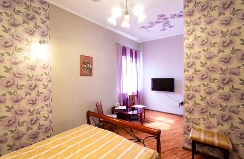 Novokuznetsk Hotel | Discover Aleksandrovsky Dvor Hotel with Ocean Views & Pools