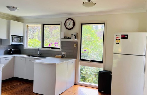 Blackheath House | Alencon: Home with 2 Fireplaces in a Scenic Bush Setting
