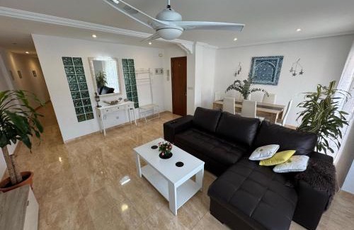 Alicante Apartment | Discover Alenia Apartments - Family-Friendly with Dining