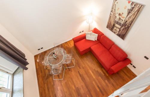 Cagnola Apartment | Pet-Friendly Alessia's Flat in Portello - Great for Families