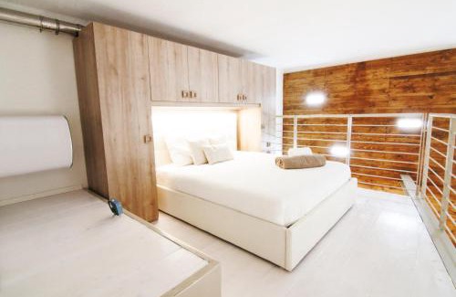 Ghisolfa Apartment | Cozy Alessia's Flat - Portello: Pet and Child Friendly Stay