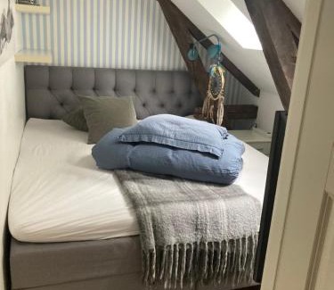 Alesund House | Cozy Ålesund Downtown Loft with Shared Bathroom Amenities