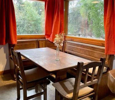 Villa Los Coihues House | Discover Alewekehue: Guest Rated 9/10 & Family-Friendly