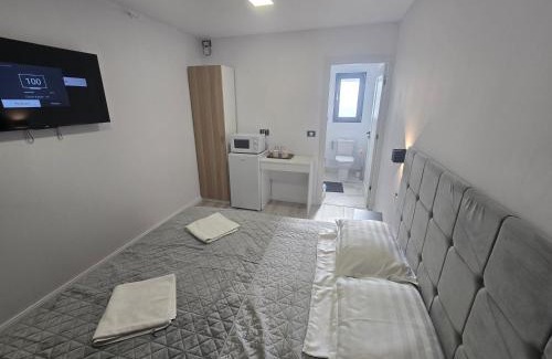 Bucharest Apartment | Pet-Friendly Alex Residence: Oceanfront Bliss Awaits You