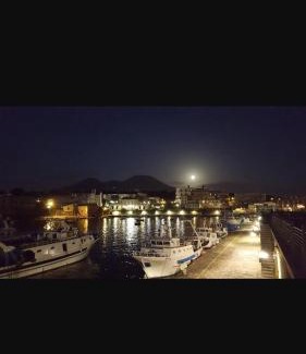 Portici Bed & Breakfast | Cozy Alex's Home: Pet-Friendly with Breakfast & Great Ratings