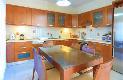Dassia Apartment | Alex Villa Ena: Large villa, sleeps 8 jacuzzi, sauna, huge pool