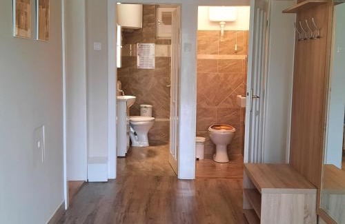 Gyula House | Top-Rated Alexander Apartman with Hot Tub & Pet-Friendly
