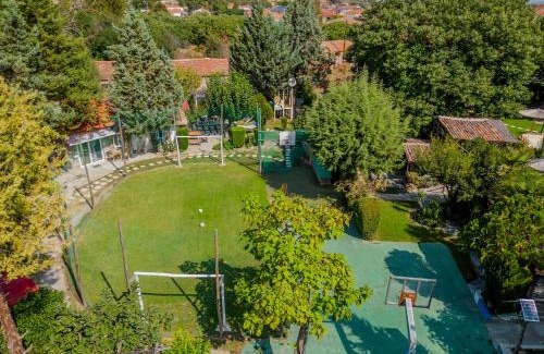 Tragilos Villa | Guest Rated: Alexander Aqua Oasis - Poolside Garden Retreat
