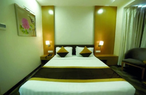 Anantapur Hotel | Elegant Alexander Hotel: Rated 9/10 with Great Amenities