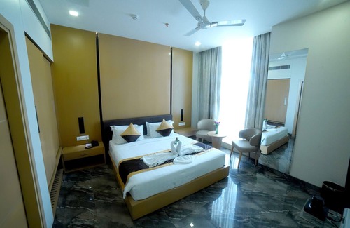 Anantapur Hotel | Elegant Alexander Hotel: Rated 9/10 with Great Amenities
