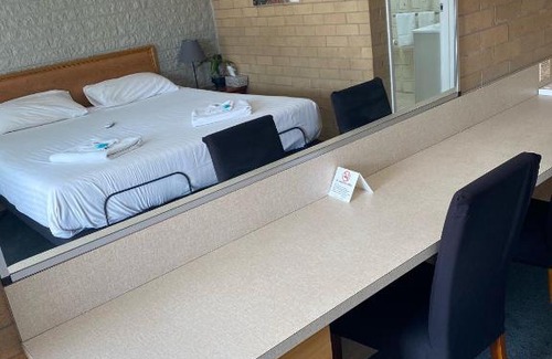 Moree Hotel | Discover Alexander Motor Inn: Family-Friendly Retreat
