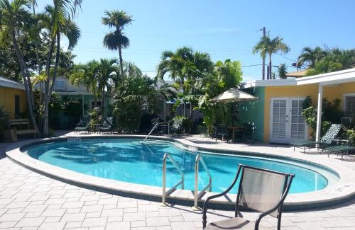 Old Town House | Relax at Alexander Palms Court - Pool & Oceanfront Access!