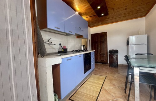 Alta Valle Intelvi Apartment | Inviting Alexander Place Chestnut: Pet & Child Friendly Retreat