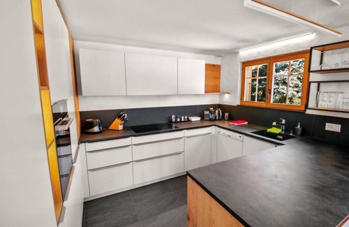 Chateau-d'Oex Apartment | Inviting Family-Friendly Accommodation with Essential Amenities