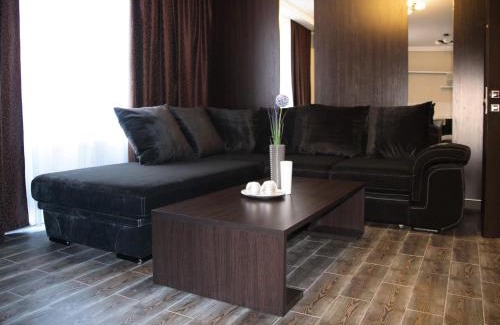Solomjanskyj Apartment | Guest Rated 9.7 - Alexandra Apartments Near Industrial Bridge