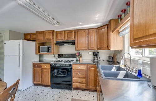 Alexandria Bay House | Stellar Alexandria Bay House with Pool and Hot Tub