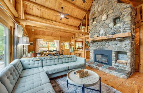 Alexandria House | Relaxing Alexandria Cabin with Patio, Grill & Family-Friendly Spa