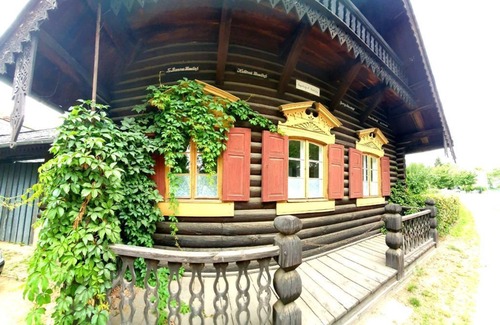 Nauener Vorstadt House | Experience Alexandrovka Living in a UNESCO Heritage House