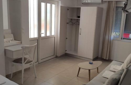 Palaiochora Hotel | Child-Friendly Alexia Rooms with High Guest Ratings!