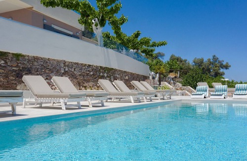 Bapiolos House | Alexinia's house for 8,Quiet,pool,Incredible view