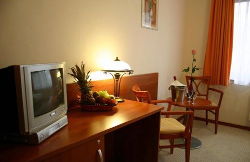 Nusle Hotel | Family-Friendly Stay at Alexis with 8/10 Guest Rating