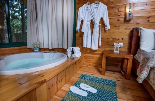 Amuka Bed & Breakfast | Unforgettable Aley Galil: Pool, Spa & Top-Rated Comfort
