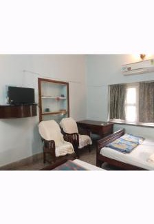 Garia House | Budget-Friendly Aleyahome Stay: Child-Friendly Comfort