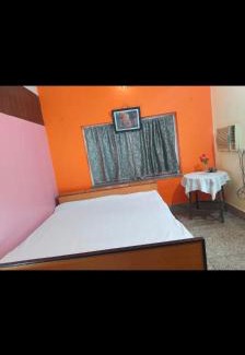 Garia House | Budget-Friendly Aleyahome Stay: Child-Friendly Comfort