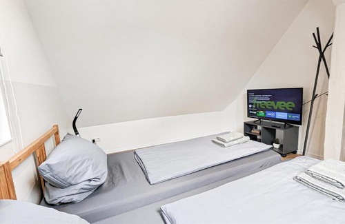 Stuttgart Apartment | Cozy ALFA Stuttgart: 3BR with Netflix & Family-Friendly Fun