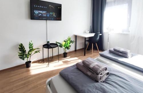 Neue Vorstadt Apartment | Discover ALFA Stuttgart City: Perfect Location with Netflix