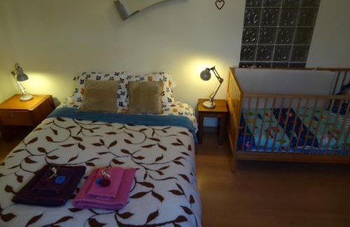Alfama Apartment | Discover Alfama 28 Tram with Relaxing Hot Tub Amenities