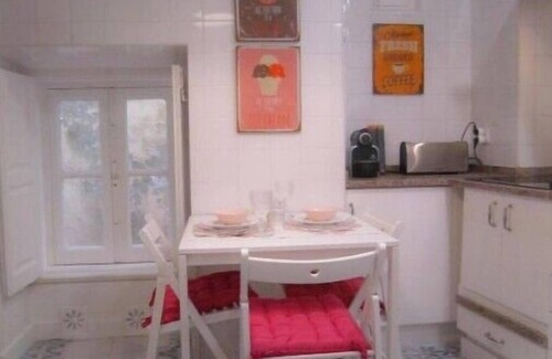 Lisbon Old Town Apartment | Alfama Shabby Chic Flat