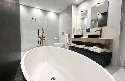 Soria Hotel | Discover Alfonso VIII: A 4-Star Retreat with Spa & Dining
