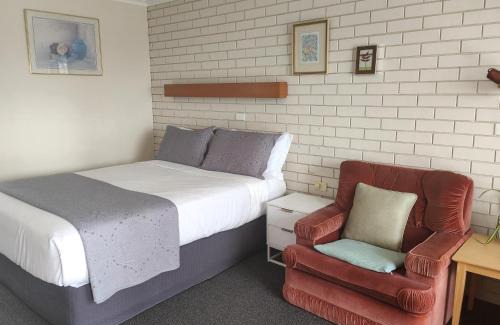Alfredton Hotel | Comfortable Stay at Alfred Motor Inn with Pool & Breakfast
