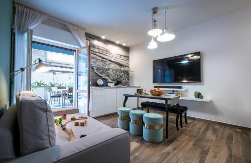 Martinsicuro Apartment | Elegant Alga 5-Star Boutique Apartment Near the Sea