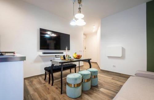 Martinsicuro Apartment | Elegant Alga 5-Star Boutique Apartment Near the Sea