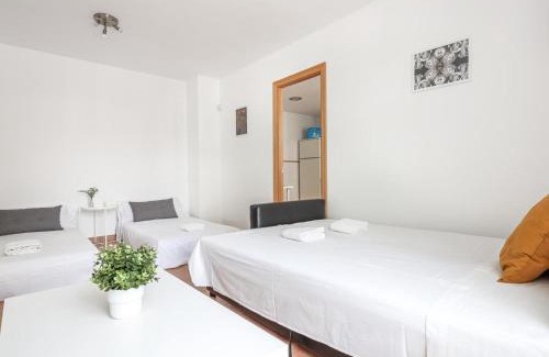 La Algaba Apartment | Inviting Algaba Pisc with Pool & Family-Friendly Vibes
