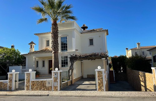 Vale do Garrao Villa | Secluded Villa in Almancil with Private Pool & Ocean View