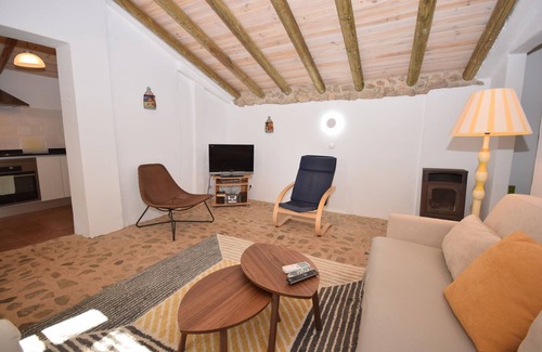 Loule Cottage | Beautiful Portuguese Farm with Pool & Family Amenities
