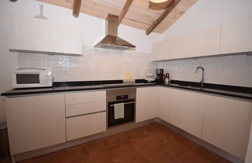Loule Cottage | Beautiful Portuguese Farm with Pool & Family Amenities