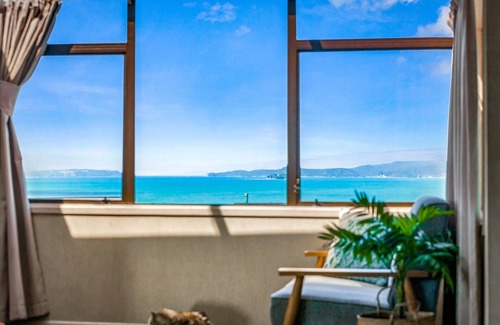 Algies Bay House | Algies Bay - Relax By The Sea