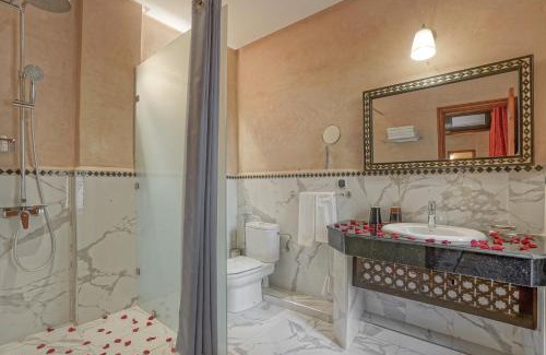 Talaa House | Discover Algilà Fes Riad: 4-Star Hotel with Breakfast & Dining